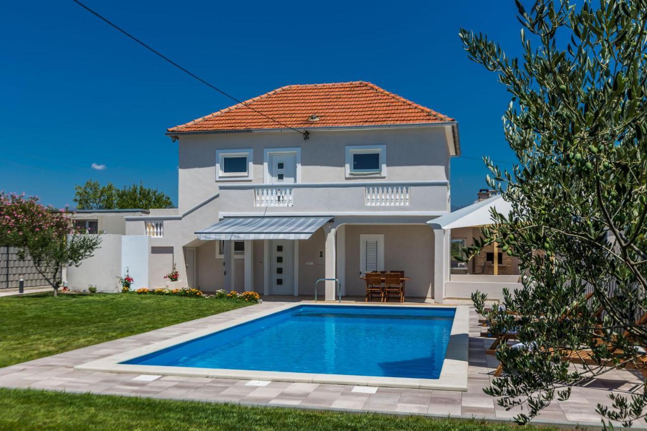 Kristina Holiday Home With Private Swimmingpool Visocane Exterior foto