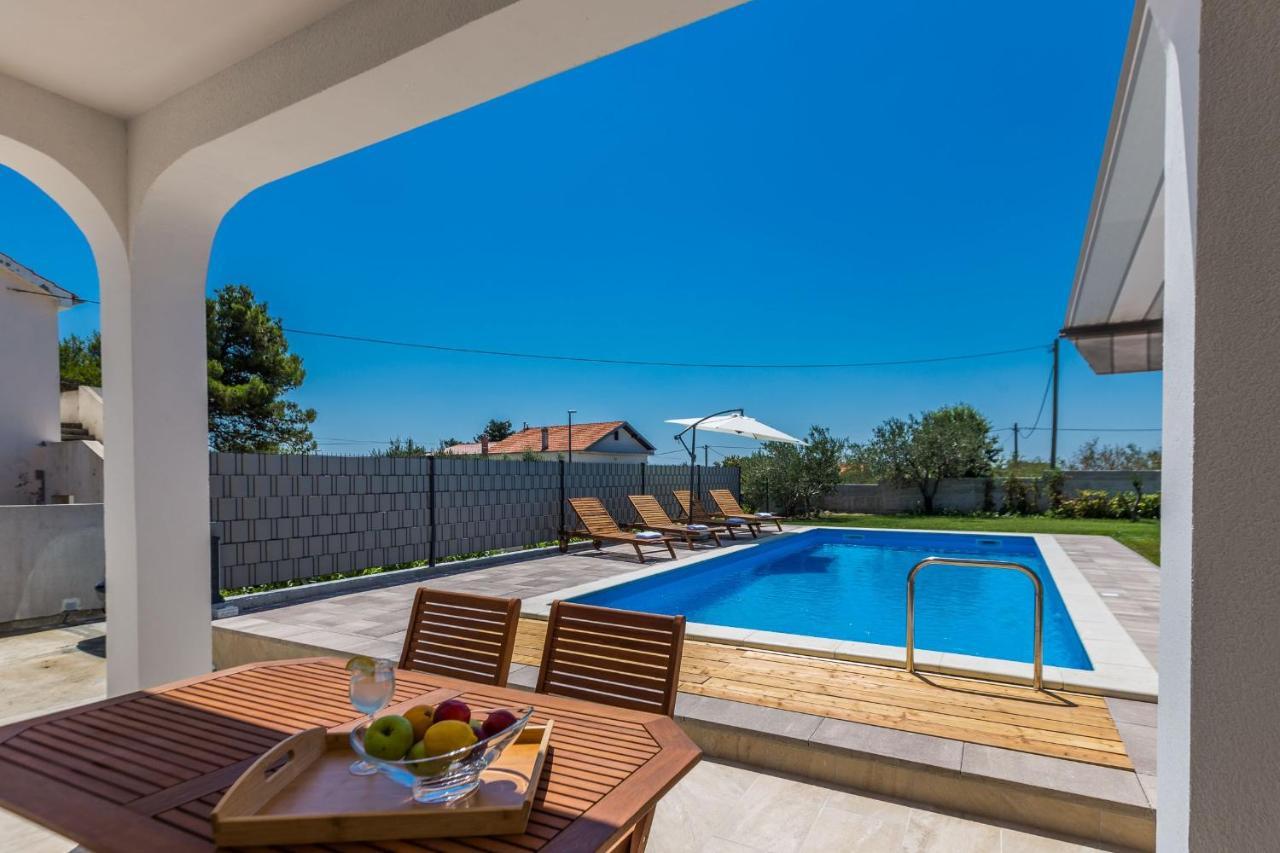 Kristina Holiday Home With Private Swimmingpool Visocane Exterior foto