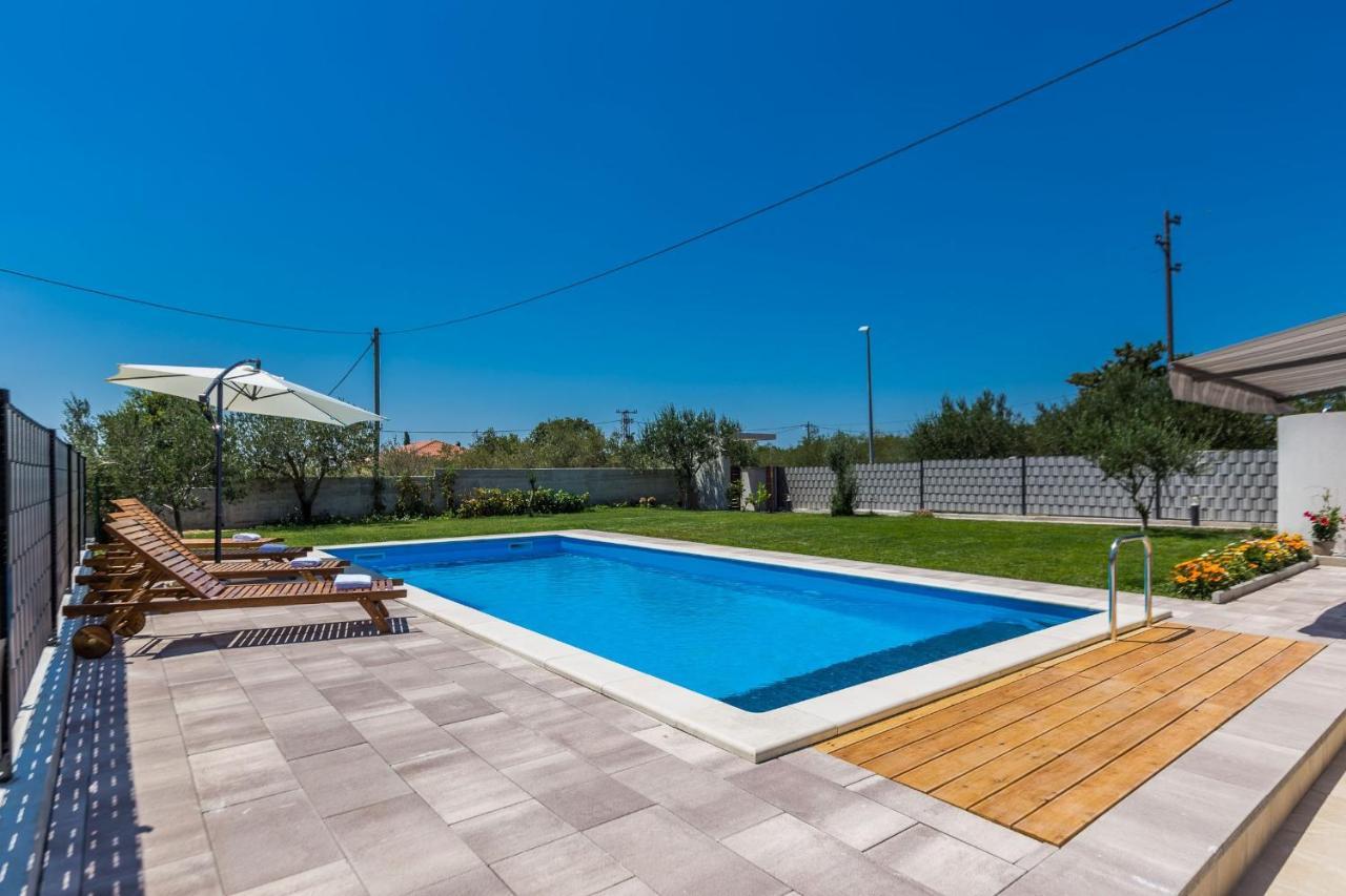 Kristina Holiday Home With Private Swimmingpool Visocane Exterior foto